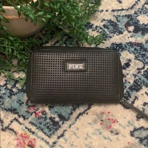 Black VS Pink Wallet